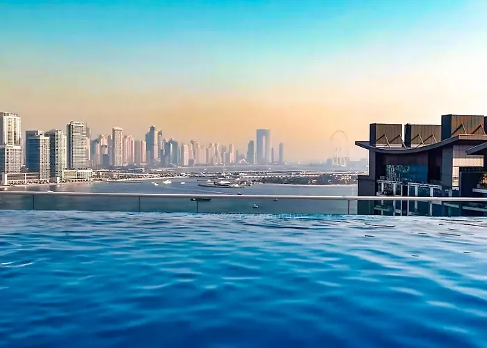 Seafront Escape Infinity Pool & Private Beach