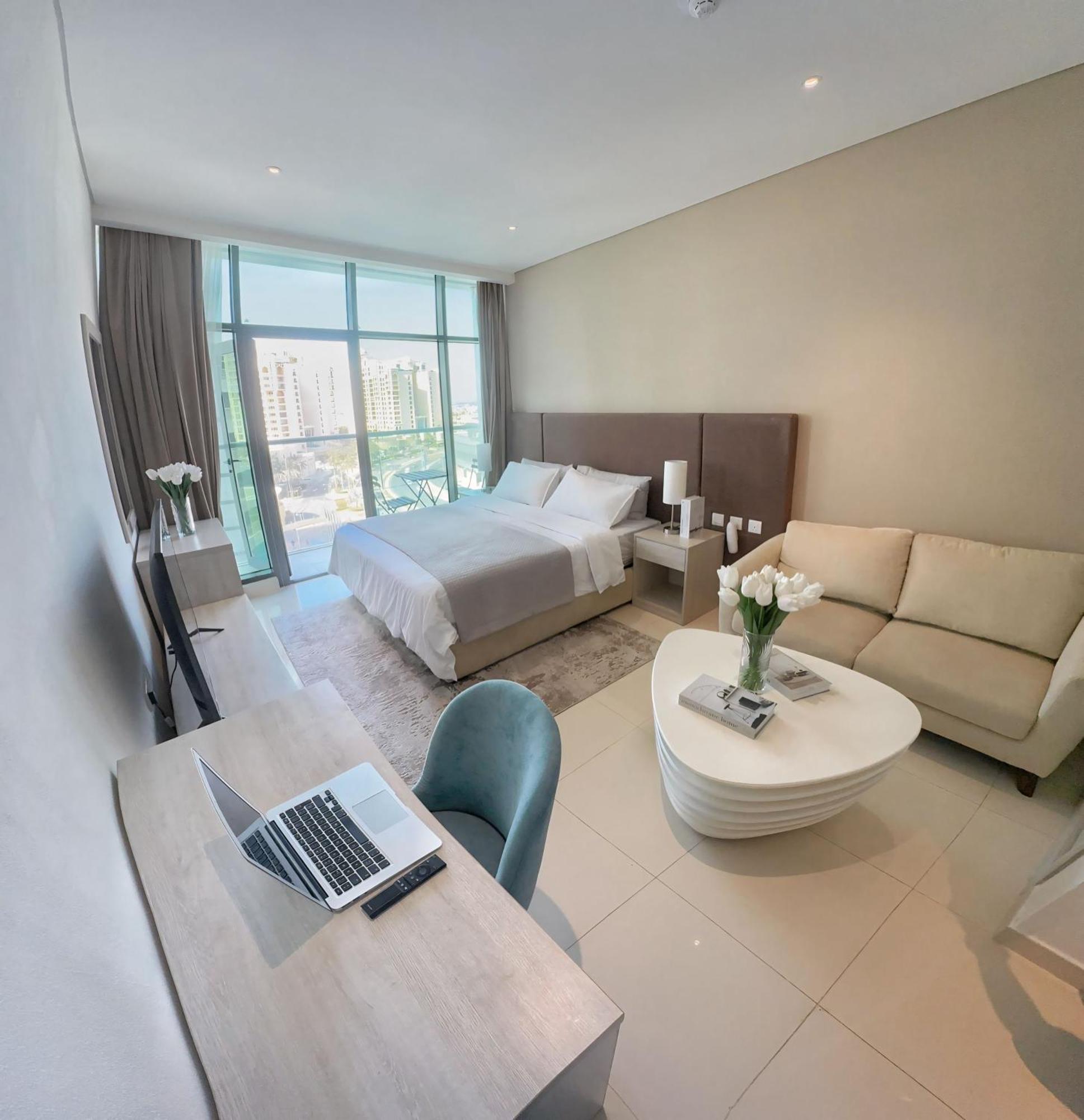 Apartment Seafront Escape Infinity Pool & Private *