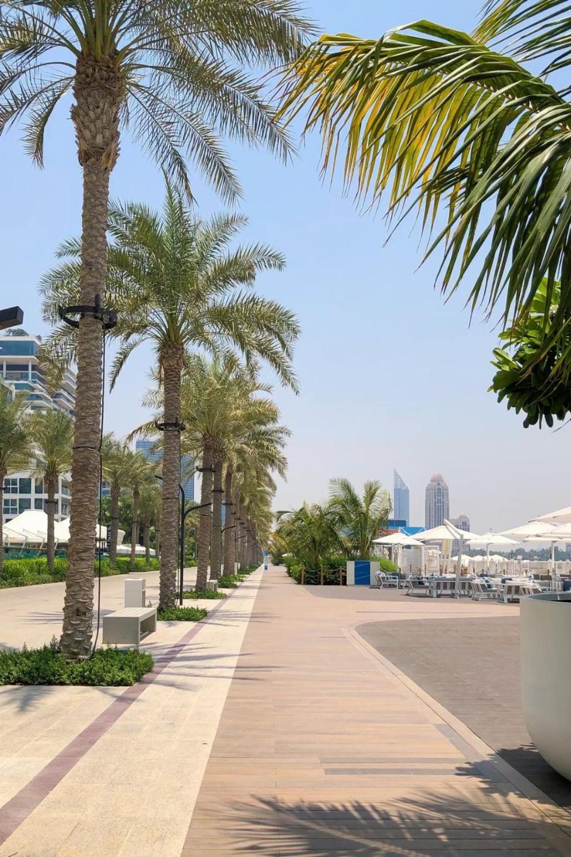 Seafront Escape Infinity Pool & Private *
