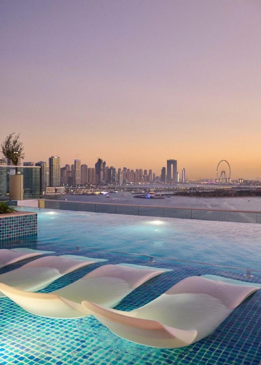 Seafront Escape Infinity Pool & Private Apartment